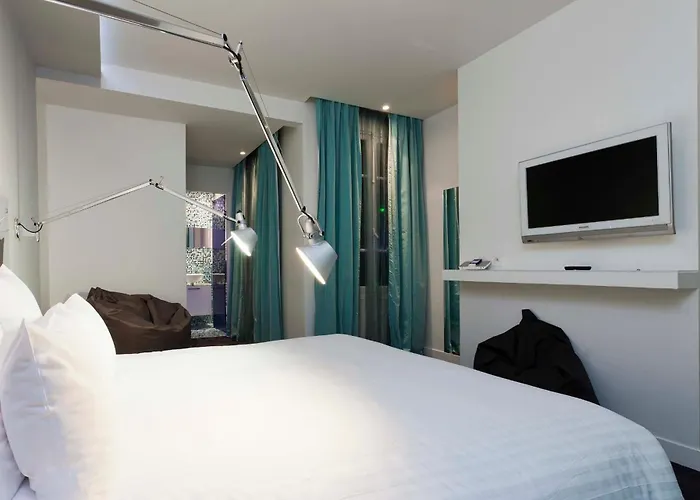 Color Design Hotel Parigi